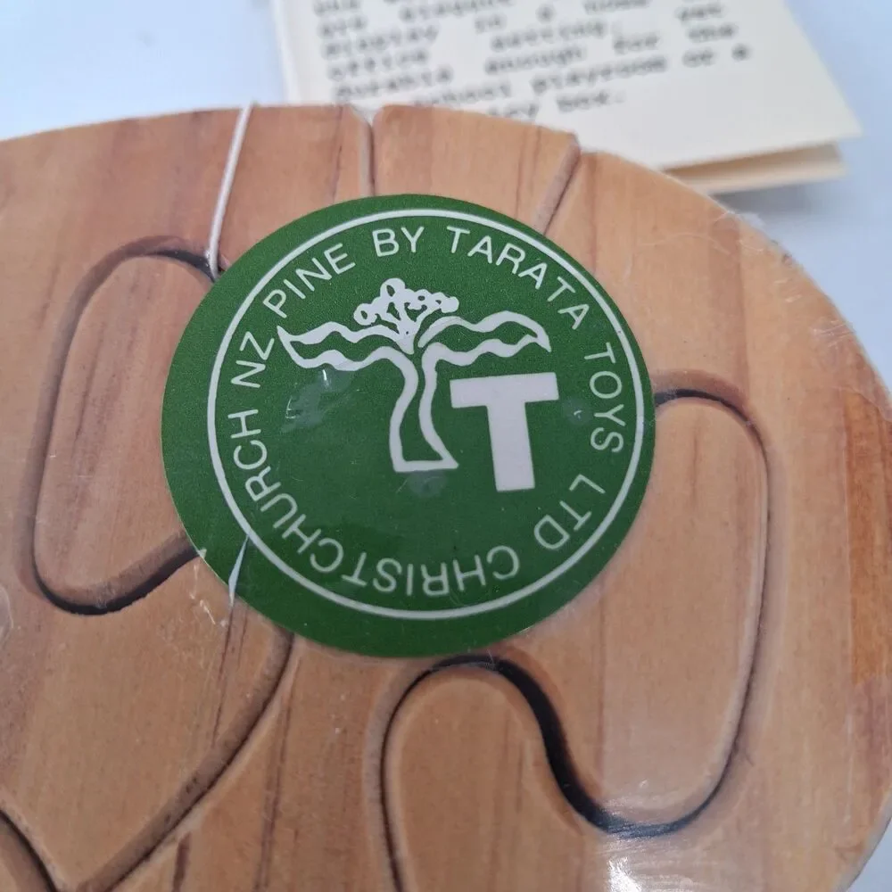NEW Tarata Wooden Puzzle Kiwi Birds 3D Standing New Zealand Pine